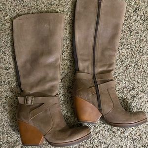 Korks Brown leather boots